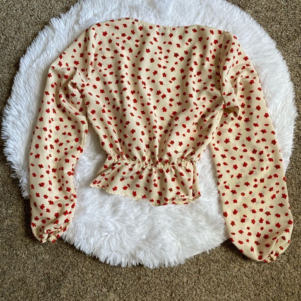 Show Me Your Mumu Floral Top Deep Plunge Front Cream Red Elastic Bottom Size XS - Picture 2 of 10